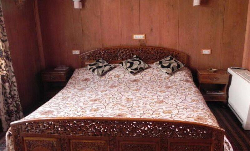 Fair Heaven Houseboat, Srinagar 1